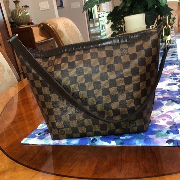 Louis Vuitton Handbags - Guaranteed Authentic LOUIS VUITTON Damier Ebene Illovo MM Handbag AR0035